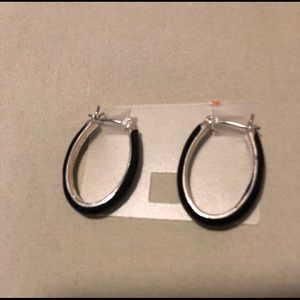 Black medium hoop earrings.